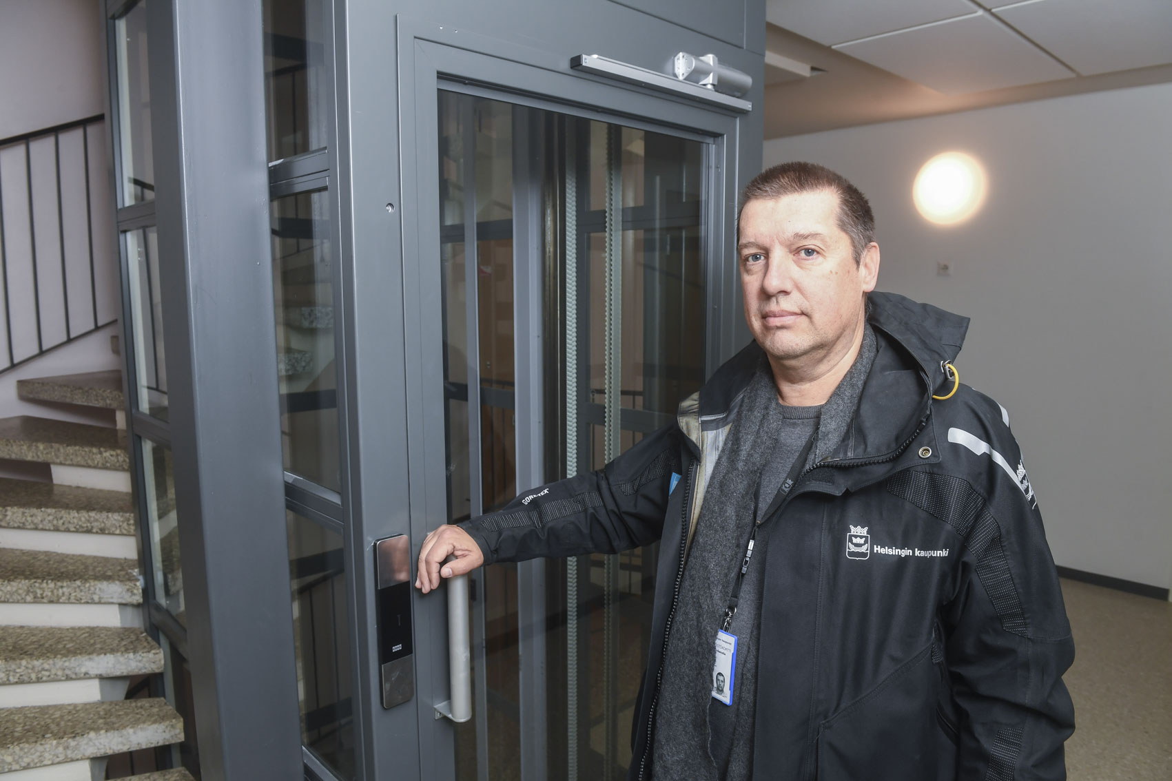 hissien jälkiasennus esteettömyys